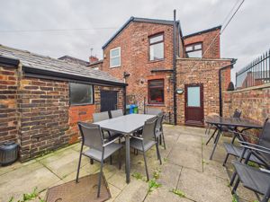 Photo 25- click for photo gallery